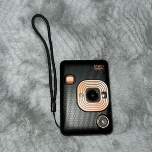 Instax Mini 11 Liplay. Fujifilm. Instant prints!